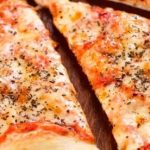 Receita: Pizza caseira, por Mini Gourmet