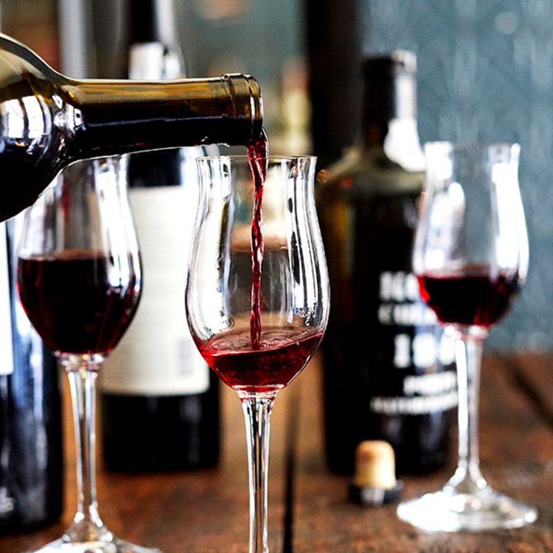 Como saber se o vinho está bom para beber?