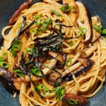 Receita: Spaghetti com cogumelos à moda oriental