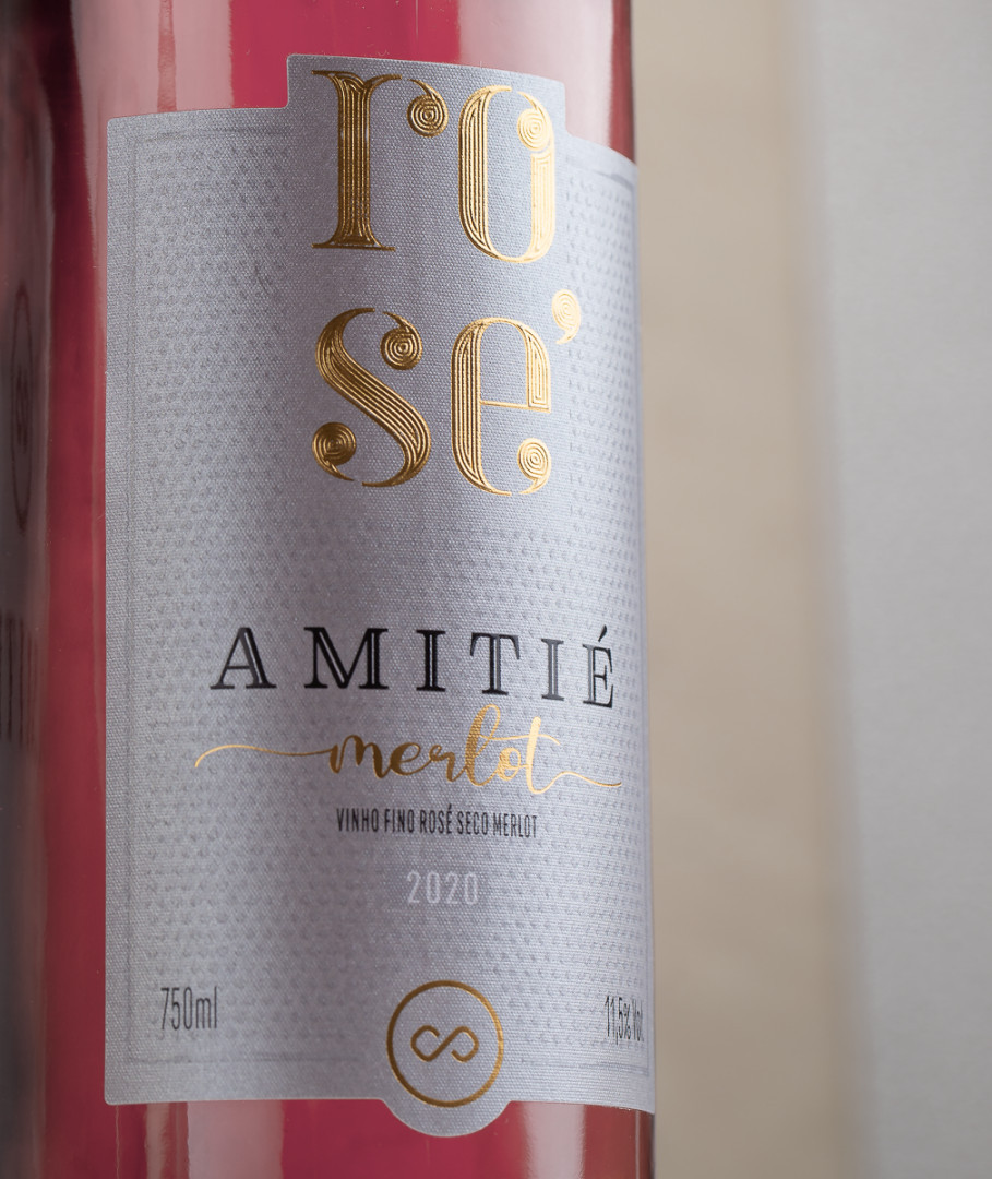 Vinho Rose produzido com uvas Merlot pela vinicola Amite no Rio Grande do Sul.