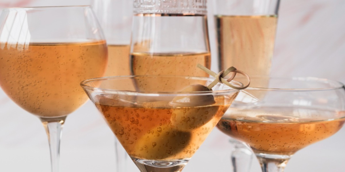 Fotos de diferentes tipos de taças de vinho.